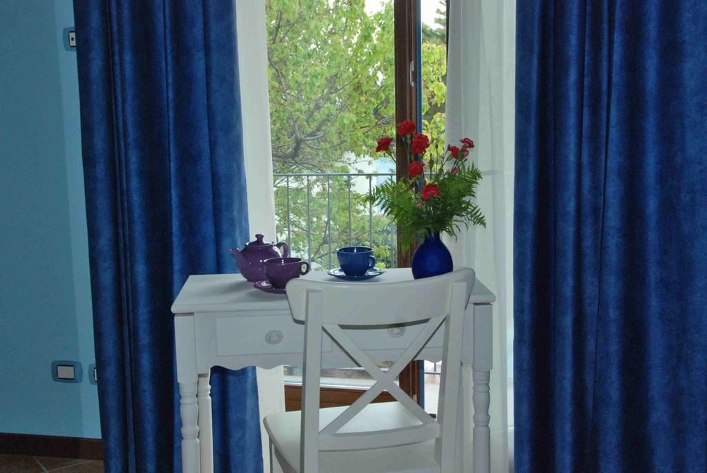 קומו B&B La Casa Di Trizzi חדר תמונה